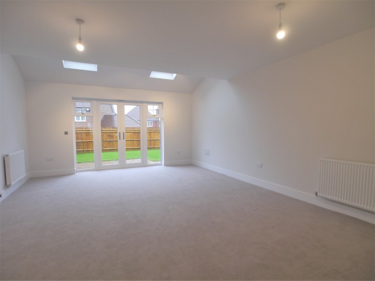 Images for Dereham Way, Horsham, RH12