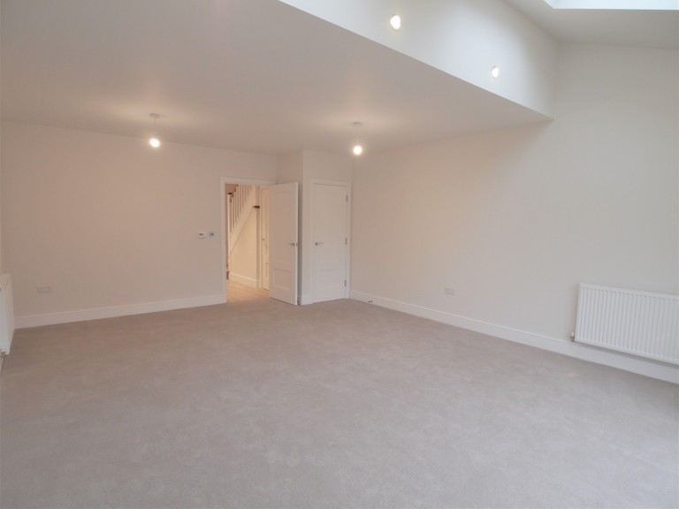 Images for Dereham Way, Horsham, RH12