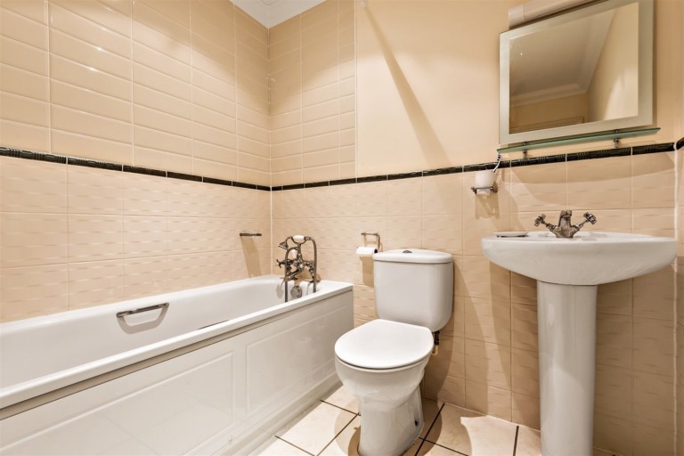 Images for Cobbetts Mews, Lyntons, Pulborough, RH20