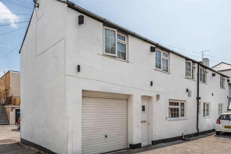 Click the photo for more details of 55a West Street, Bognor Regis, PO21