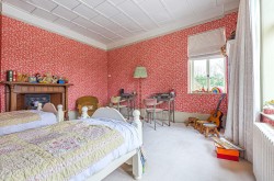 Images for The Hollow, Washington, RH20