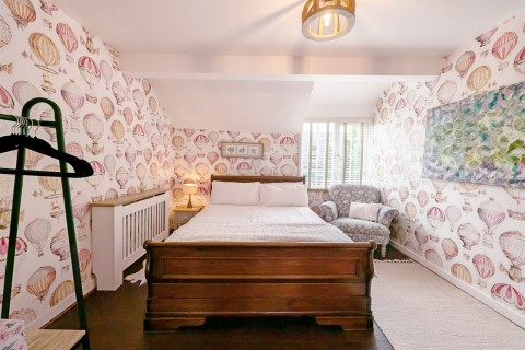 Click the photo for more details of High Street, Billingshurst, RH14