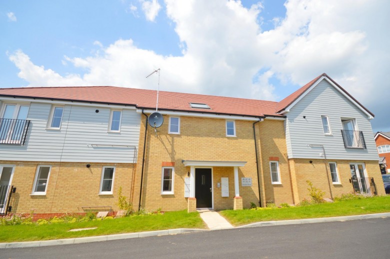 Click the photo for more details of Sinclair Drive, Codmore Hill, Pulborough, RH20