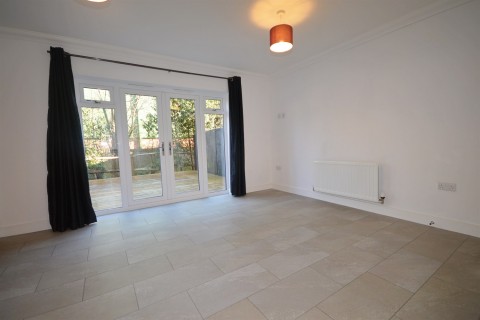 Click the photo for more details of Station View, Billingshurst, RH14