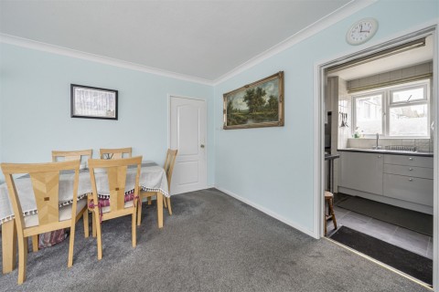 Click the photo for more details of Walton Avenue, Bognor Regis, PO21