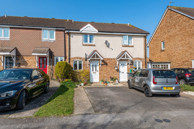 Images for Stonechat Close, Petersfield, GU31