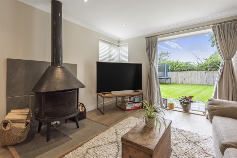 Click the photo for more details of Newpound Lane, Wisborough Green, Billingshurst, RH14