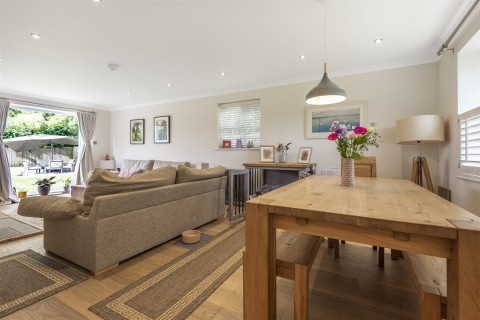 Click the photo for more details of Newpound Lane, Wisborough Green, Billingshurst, RH14