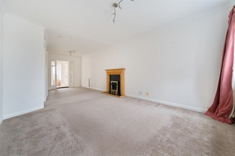 Click the photo for more details of Borough Road, Petersfield, GU32