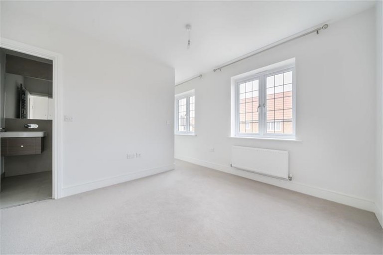 Images for Rochford Grove, Horsham, RH12