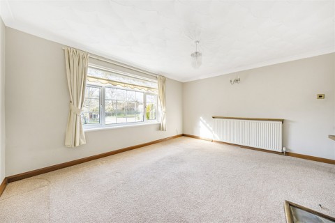 Click the photo for more details of Winston Close, Bognor Regis, PO21