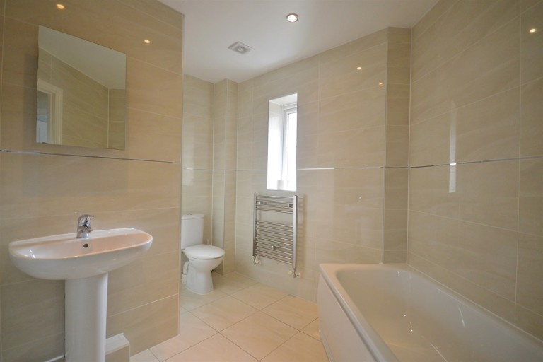 Images for Hillview, High Street, Billingshurst, RH14