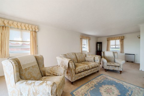 Click the photo for more details of 10 Red Ridges, Kings Parade, Aldwick, Bognor Regis, PO21