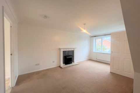 Click the photo for more details of Ropeland Way, Horsham, RH12