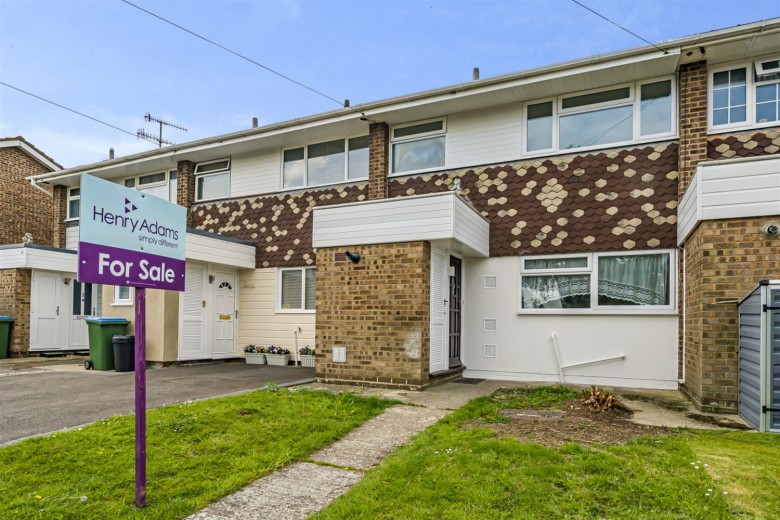 Click the photo for more details of Stroud Green Drive, Bognor Regis, PO21