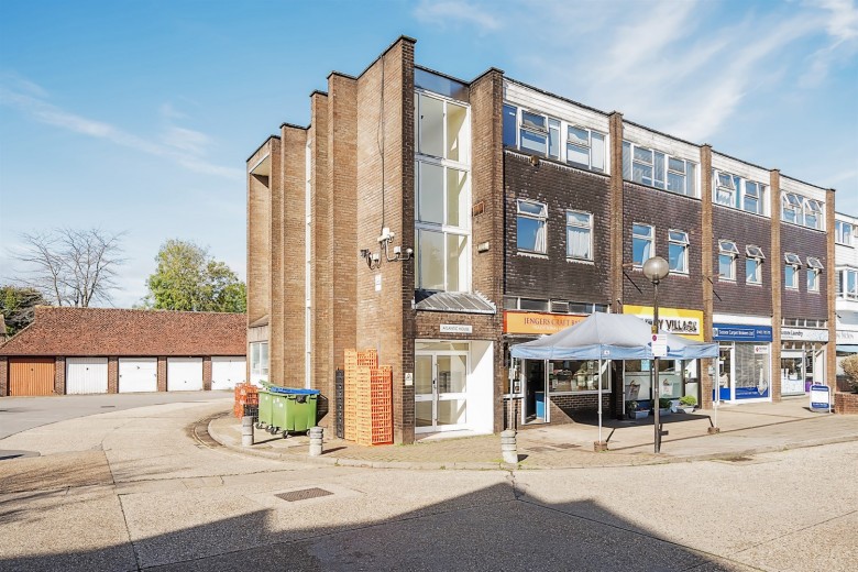 Click the photo for more details of Jengers Mead, Billingshurst, RH14