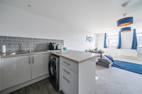 Click the photo for more details of Jengers Mead, Billingshurst, RH14