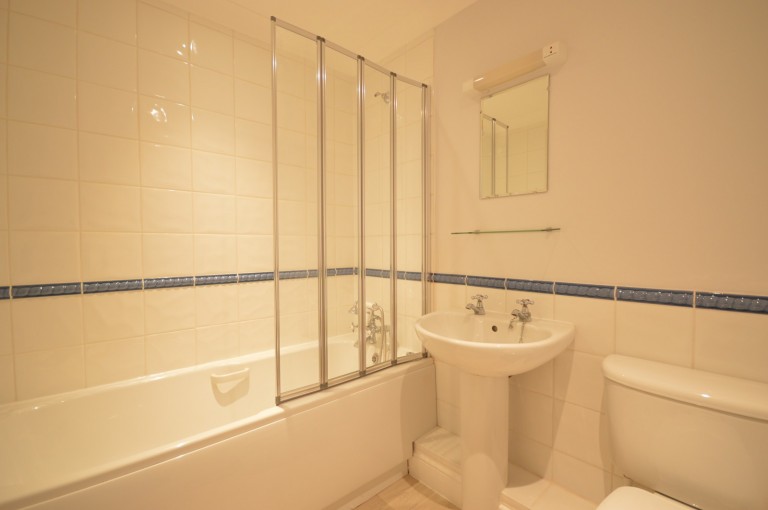 Images for Lyntons, Pulborough, RH20