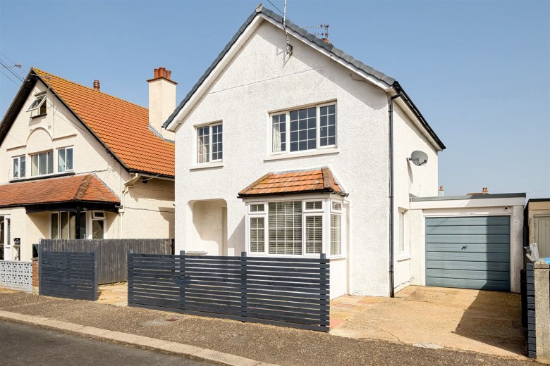 Click the photo for more details of Tennyson Road, Bognor Regis, PO21