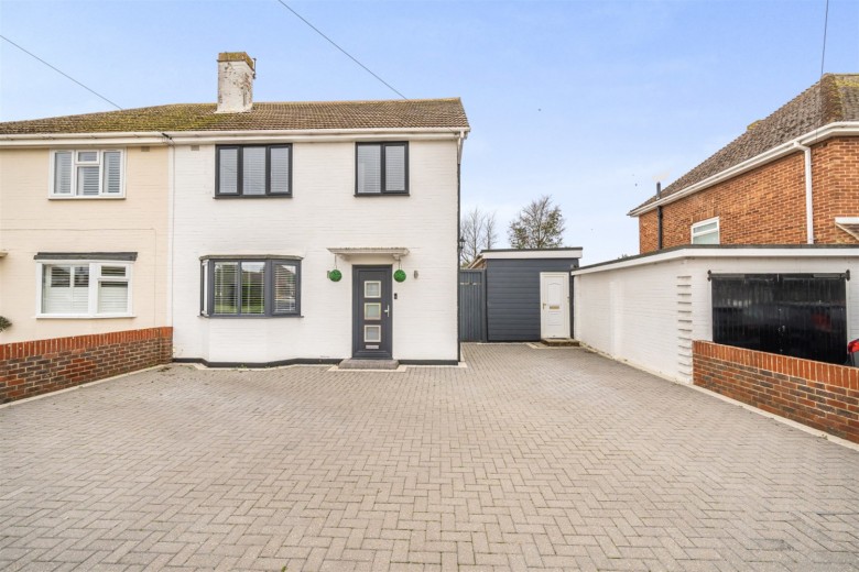 Click the photo for more details of Frobisher Road, Rose Green, Bognor Regis, PO21