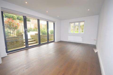 Click the photo for more details of South Lane, Houghton, BN18