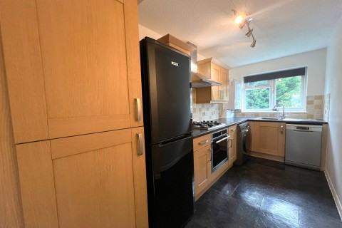 Click the photo for more details of Goosegreen Close, Horsham, RH12