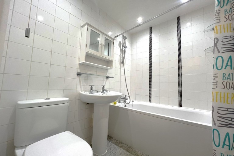 Images for Goosegreen Close, Horsham, RH12