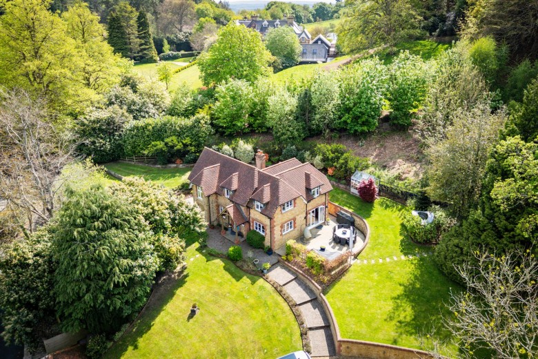 Click the photo for more details of Godalming Road, Hascombe, GU8