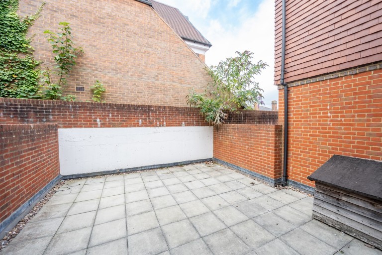 Images for Lyons Court, Dorking, RH4