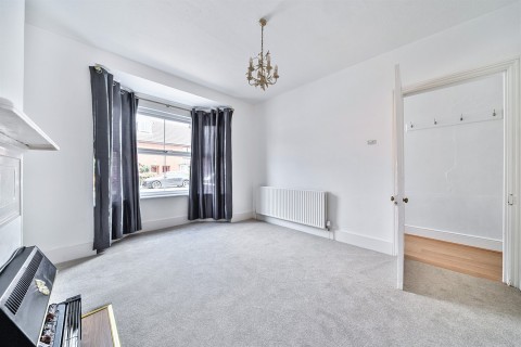Click the photo for more details of Billingshurst Road, Horsham, RH12