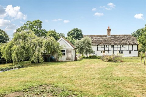 Click the photo for more details of Lordings Road, Billingshurst, RH14