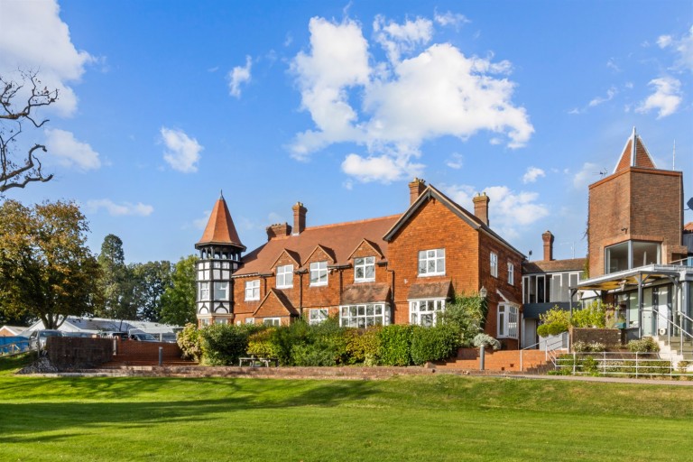 Images for Graylands Manor, Langhurstwood Road, Horsham, RH12
