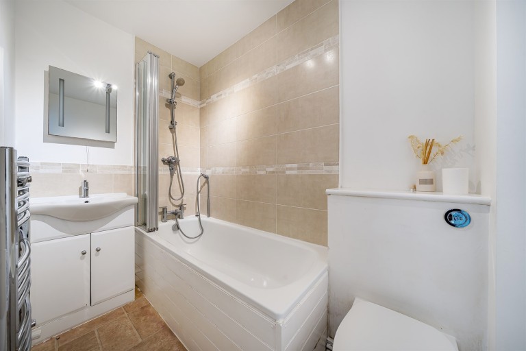 Images for Stonebridge Place, Blackbridge Lane, Horsham, RH12