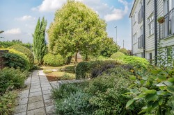 Images for Stonebridge Place, Blackbridge Lane, Horsham, RH12