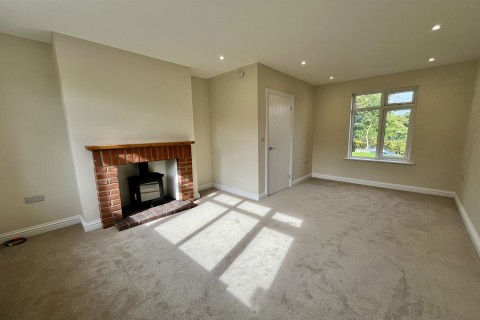 Click the photo for more details of Ashurst, Steyning, BN44