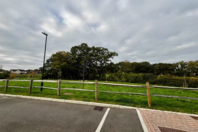 Images for Garman Way, Billingshurst, RH14