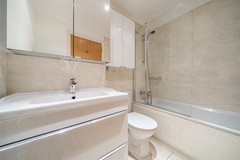 Images for Kings Gate, Horsham, RH12