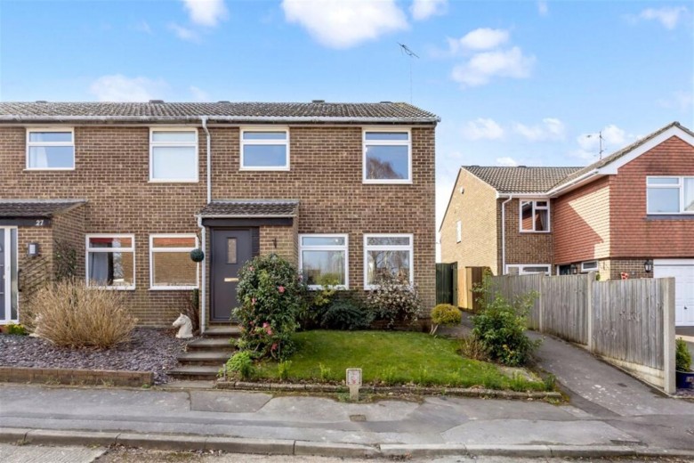 Click the photo for more details of Wheatsheaf Close, Horsham, RH12
