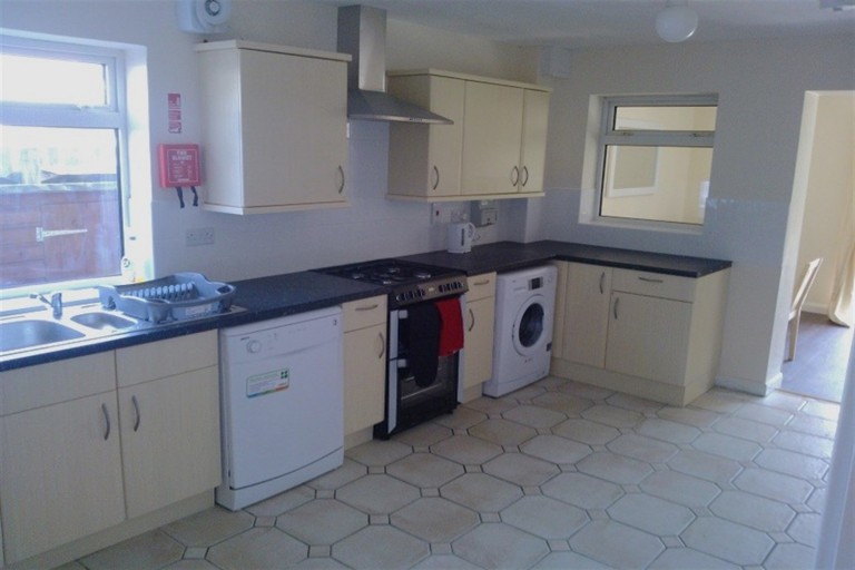 Images for Leaves Green, Bracknell, RG12