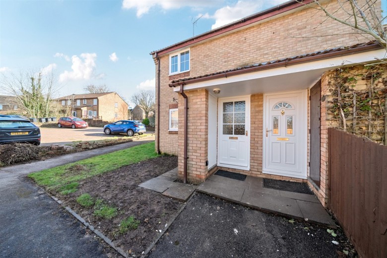 Click the photo for more details of Colwell Gardens, Haywards Heath, RH16