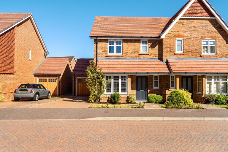 Images for Dereham Way, Horsham, RH12