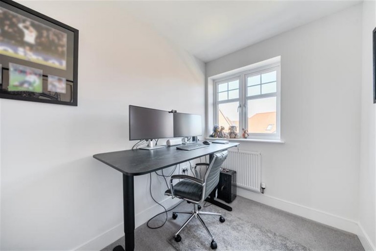 Images for Dereham Way, Horsham, RH12