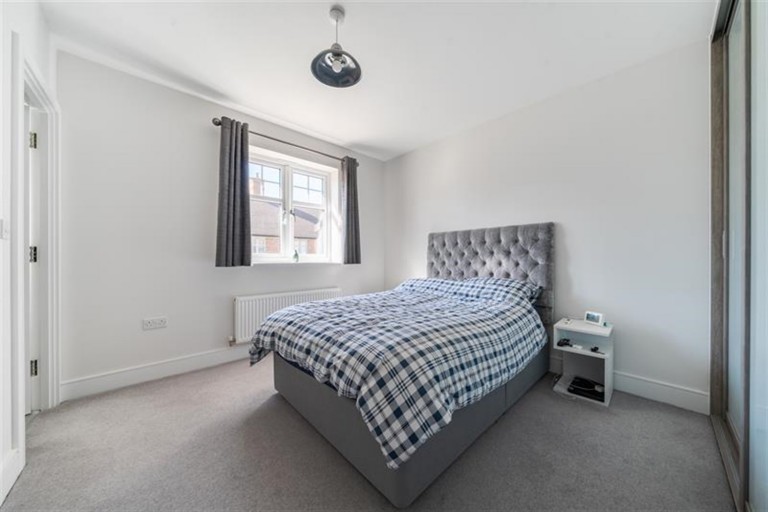 Images for Dereham Way, Horsham, RH12