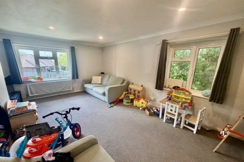 Click the photo for more details of Kingsfield, Storrington, Pulborough, RH20