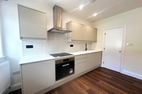 Click the photo for more details of Springfield Road, Horsham, RH12