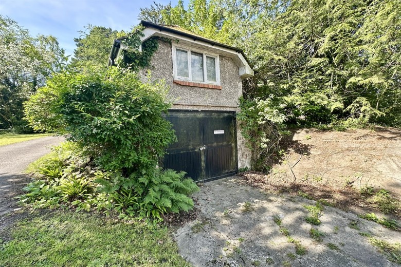 Click the photo for more details of Storrington, Pulborough, RH20