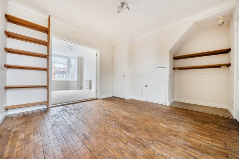 Click the photo for more details of Gorings Mead, Horsham, RH13