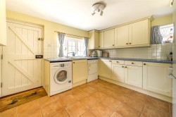 Images for Marroway, Weston Turville, HP22