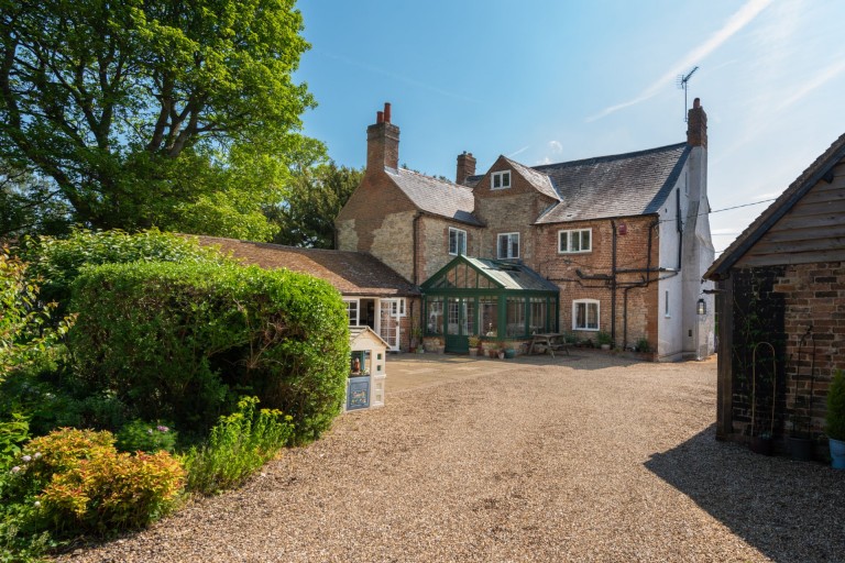 Images for Aylesbury Road, Bierton, HP22
