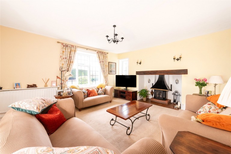 Images for Aylesbury Road, Bierton, HP22